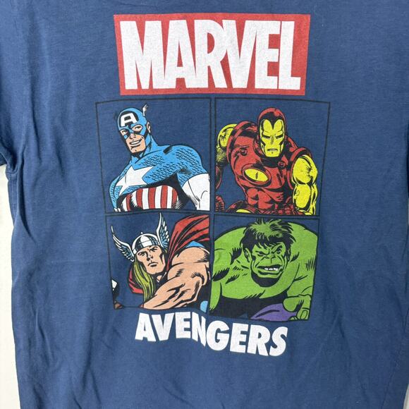 Marvel Avengers Tee Size 5 - Picture 2 of 4